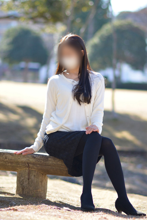 Select ～女のコが料金を決める新感覚デリヘル～ 本日1/28(火)風俗未経験の本物の人妻『しずかさん』が出勤！美人でお薦めです！