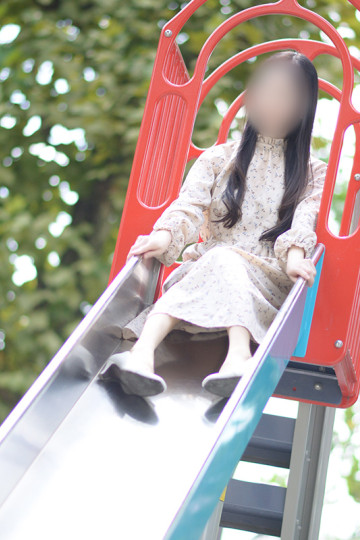 Select ～女のコが料金を決める新感覚デリヘル～ りえ